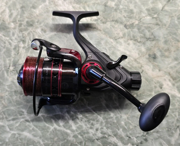 Naviják Delphin EPIX 5T + vlasec Delphin MAMBA Feeder / Fire - 0,26mm 5,2kg (použité)